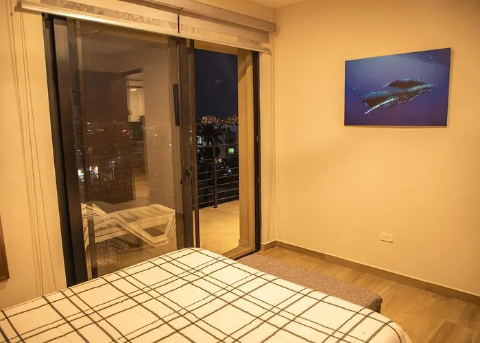 New W/rooftop Pool & View Apartment *